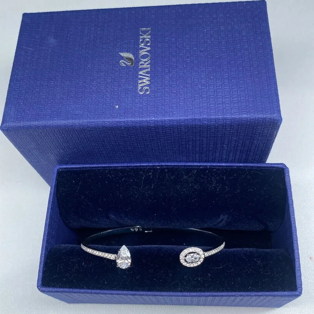 Swarovski Attract Bangle, White, Rhodium plating - Picture 16 of 16
